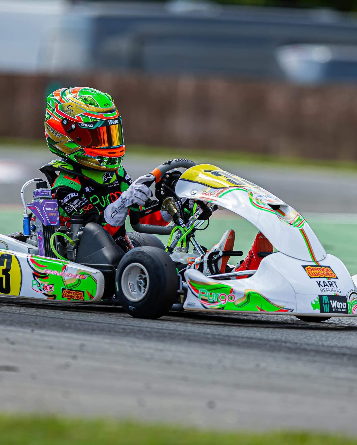Kartcraft kart suit customer example 01.