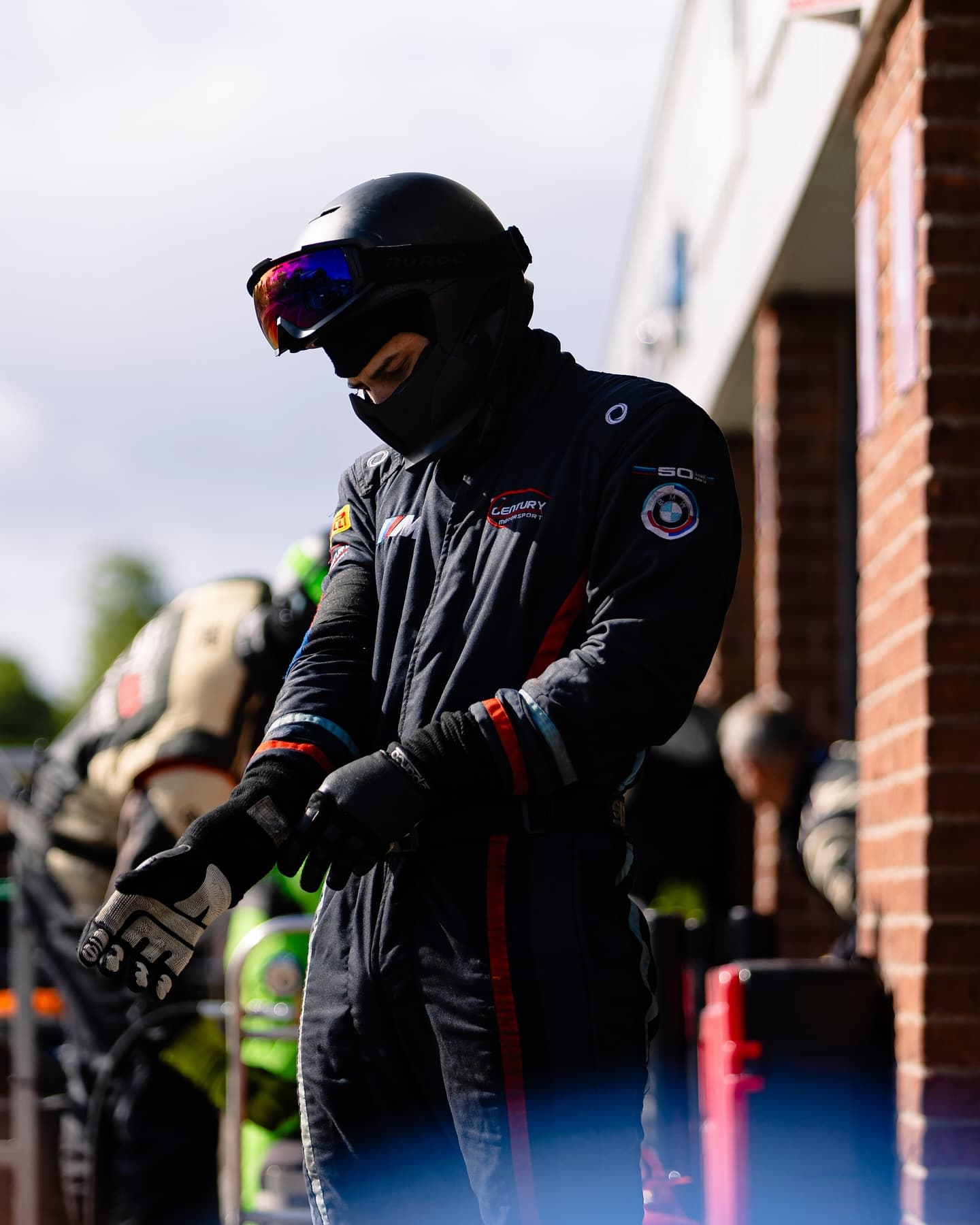 FIA Approved mechanic suit customer example 01.